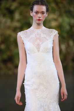 Claire Pettibone Güz 2015 Gelin Koleksiyonu gösteri