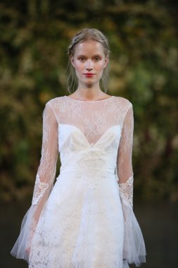 Claire Pettibone Güz 2015 Gelin Koleksiyonu gösteri
