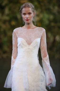 Claire Pettibone Güz 2015 Gelin Koleksiyonu gösteri