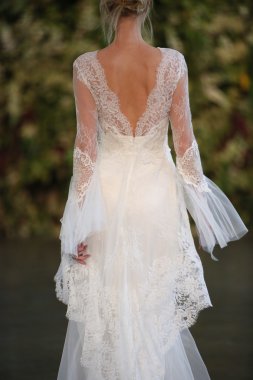 Claire Pettibone Güz 2015 Gelin Koleksiyonu gösteri