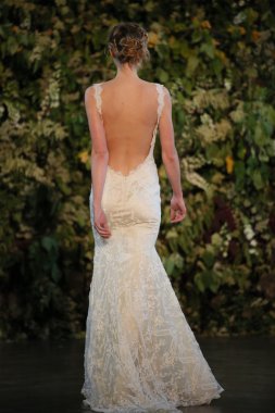 Claire Pettibone Güz 2015 Gelin Koleksiyonu gösteri