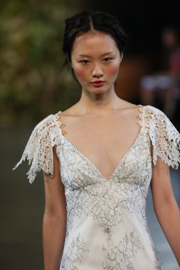 Claire Pettibone Güz 2015 Gelin Koleksiyonu gösteri