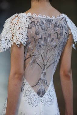 Claire Pettibone Güz 2015 Gelin Koleksiyonu gösteri