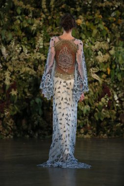 Claire Pettibone Güz 2015 Gelin Koleksiyonu gösteri