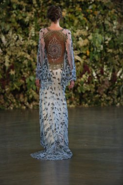 Claire Pettibone Güz 2015 Gelin Koleksiyonu gösteri