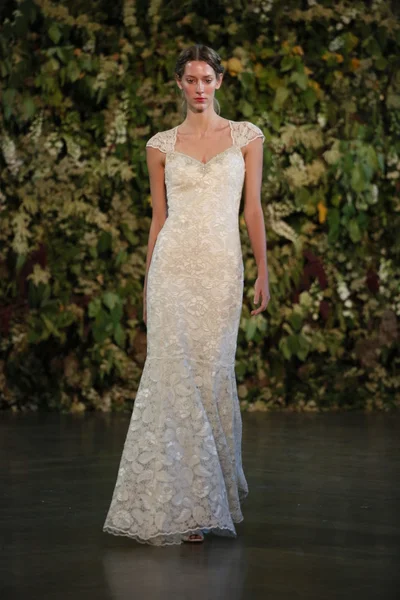 Claire Pettibone Fall 2015 Bridal Collection Show — Stock Photo, Image