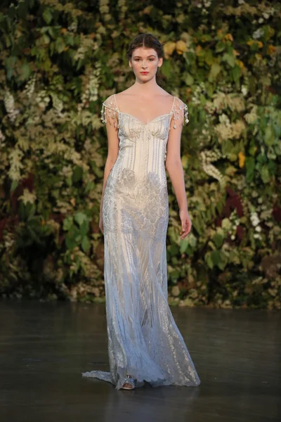 Claire Pettibone πτώση 2015 Bridal συλλογή Εμφάνιση — Φωτογραφία Αρχείου