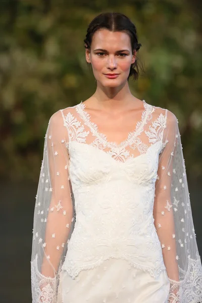 Claire Pettibone Fall 2015 Bridal Collection Show — Stock Photo, Image