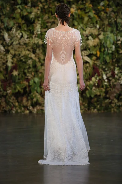 Claire Pettibone Güz 2015 Gelin Koleksiyonu gösteri