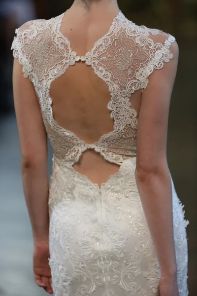 Claire Pettibone πτώση 2015 Bridal συλλογή Εμφάνιση — Φωτογραφία Αρχείου