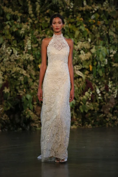 Claire Pettibone Fall 2015 Bridal Collection Show — Stock Photo, Image