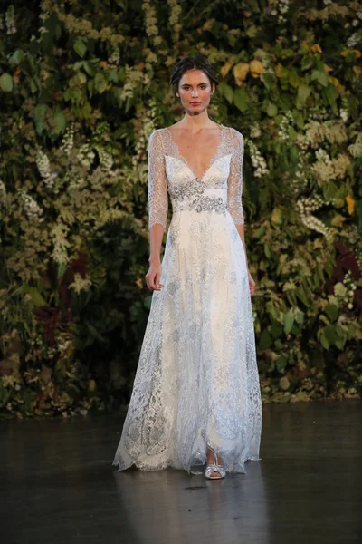 Claire Pettibone Fall 2015 Bridal Collection Show — Stock Photo, Image