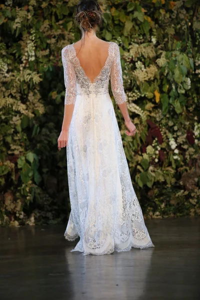 Claire Pettibone Otoño 2015 Colección nupcial Show — Foto de Stock