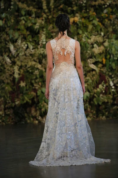 Claire Pettibone Otoño 2015 Colección nupcial Show — Foto de Stock