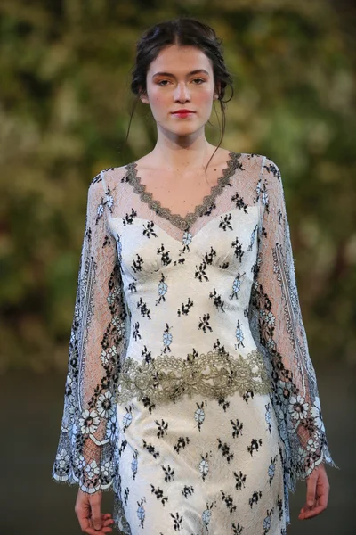 Claire Pettibone Fall 2015 Bridal Collection Show — Stock Photo, Image