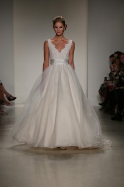 Anne Barge Güz 2015 Gelin Koleksiyonu göster