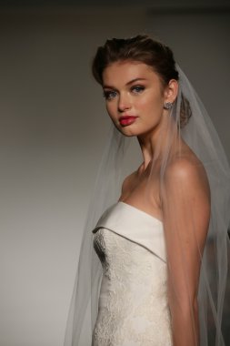 Anne Barge Güz 2015 Gelin Koleksiyonu göster