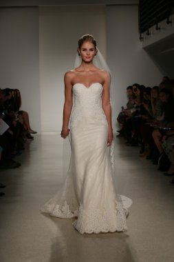 Anne Barge Güz 2015 Gelin Koleksiyonu göster