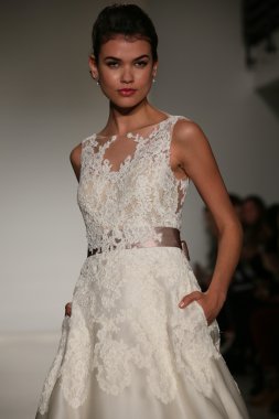 Anne Barge Güz 2015 Gelin Koleksiyonu göster