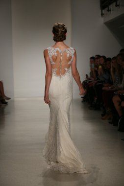 Anne Barge Güz 2015 Gelin Koleksiyonu göster