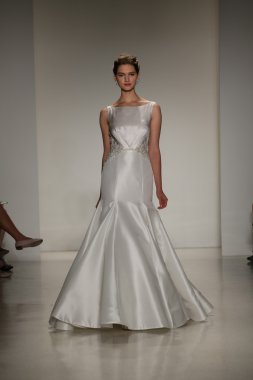 Anne Barge Güz 2015 Gelin Koleksiyonu göster