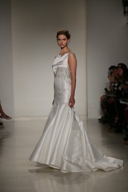 Anne Barge Güz 2015 Gelin Koleksiyonu göster