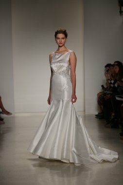 Anne Barge Güz 2015 Gelin Koleksiyonu göster