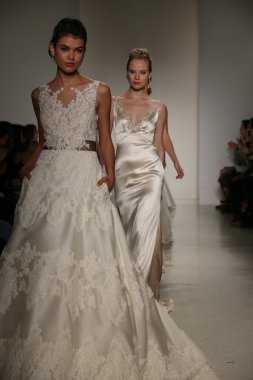 Anne Barge Güz 2015 Gelin Koleksiyonu göster