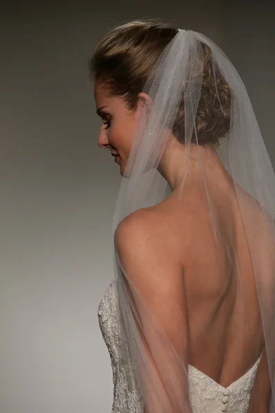 Шоу невест Анн Барж осень 2015 года — стоковое фото