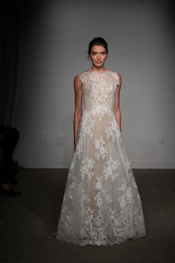 Anna Maier, Ulla Maija Couture sonbahar 2014 gelinlik koleksiyonu gösteri