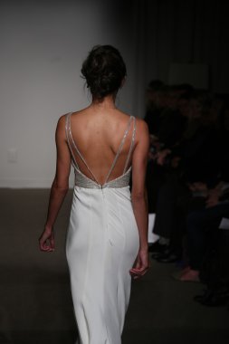 Anna Maier, Ulla Maija Couture sonbahar 2014 gelinlik koleksiyonu gösteri