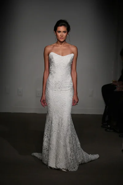 Anna Maier, Ulla-Maija Couture Fall 2014 Bridal collection show — Stock Photo, Image