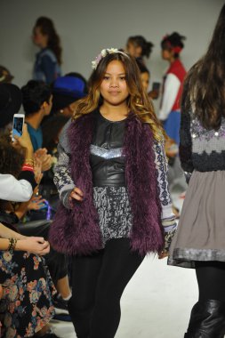 Tasarımcısı Cory Paglinco