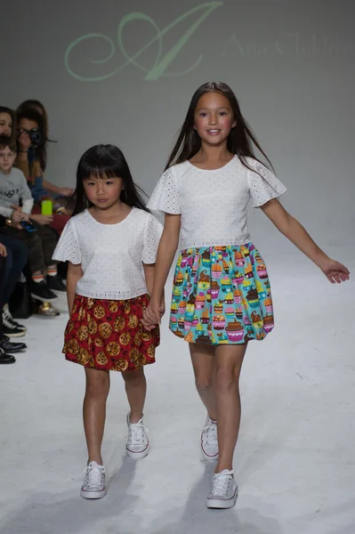 ARIA çocuk giyim önizleme