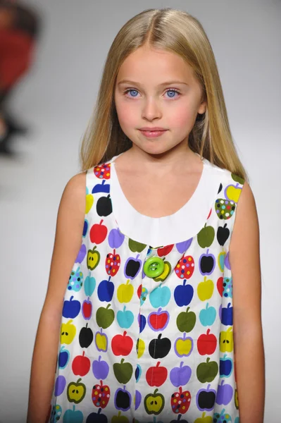 Aria Children's Clothing preview — Stock Photo, Image