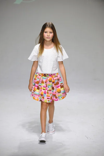 Aria Children's Clothing preview — Stock Photo, Image