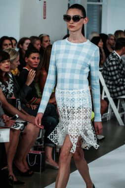 Oscar De La Renta defile Mercedes-Benz Moda Haftası sırasında