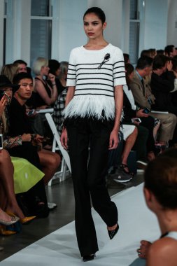 Oscar De La Renta defile Mercedes-Benz Moda Haftası sırasında