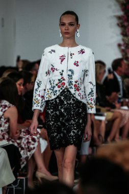 Oscar De La Renta defile Mercedes-Benz Moda Haftası sırasında
