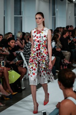 Oscar De La Renta defile Mercedes-Benz Moda Haftası sırasında