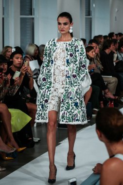 Oscar De La Renta defile Mercedes-Benz Moda Haftası sırasında