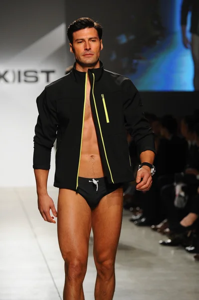 2(X)IST Men's Spring Summer 2015 Runway Show