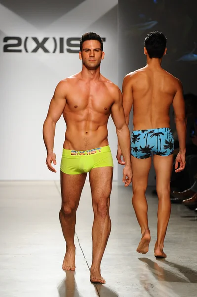 2(X)IST Men's Spring Summer 2015 Runway Show — Stock Photo, Image