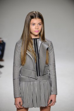 Bonnie Young önizleme petite geçit töreni çocuklar moda haftası