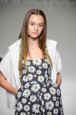 Bonnie Young önizleme petite geçit töreni çocuklar moda haftası