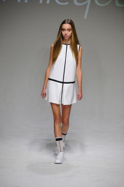 Bonnie Young önizleme petite geçit töreni çocuklar moda haftası