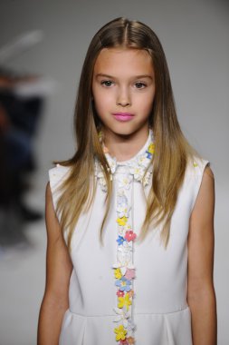 Bonnie Young önizleme petite geçit töreni çocuklar moda haftası