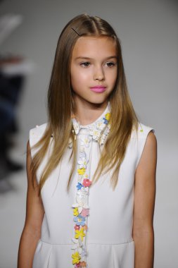 Bonnie Young önizleme petite geçit töreni çocuklar moda haftası