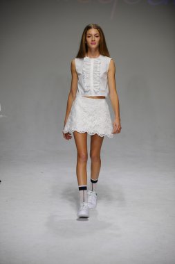 Bonnie Young önizleme petite geçit töreni çocuklar moda haftası