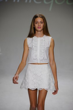 Bonnie Young önizleme petite geçit töreni çocuklar moda haftası